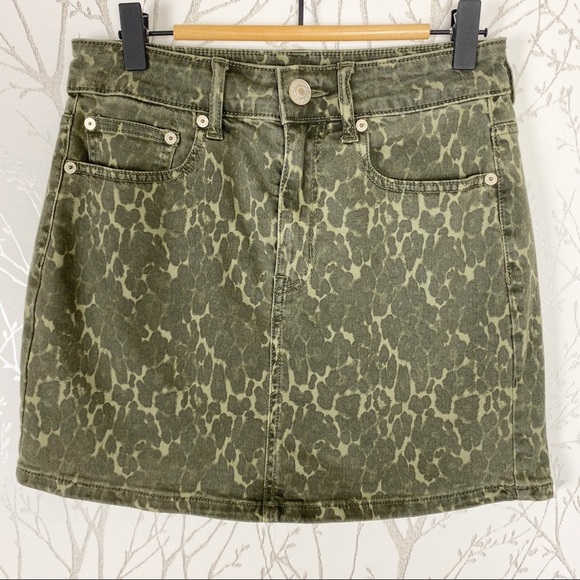 AEO Next Level Stretch Camo Print Denim Jean Skirt - Picture 10 of 10